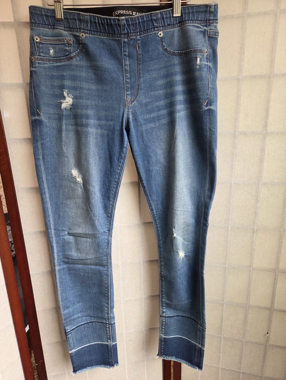 EXPRESS EXP Supersoft Mid Rise Ankle Legging Distressed Raw Hem Y2K Grunge 8R